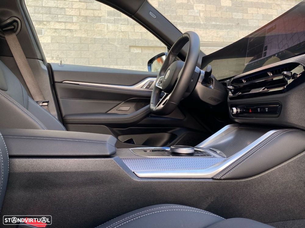 BMW i4 eDrive40 Pack Desportivo M - 15