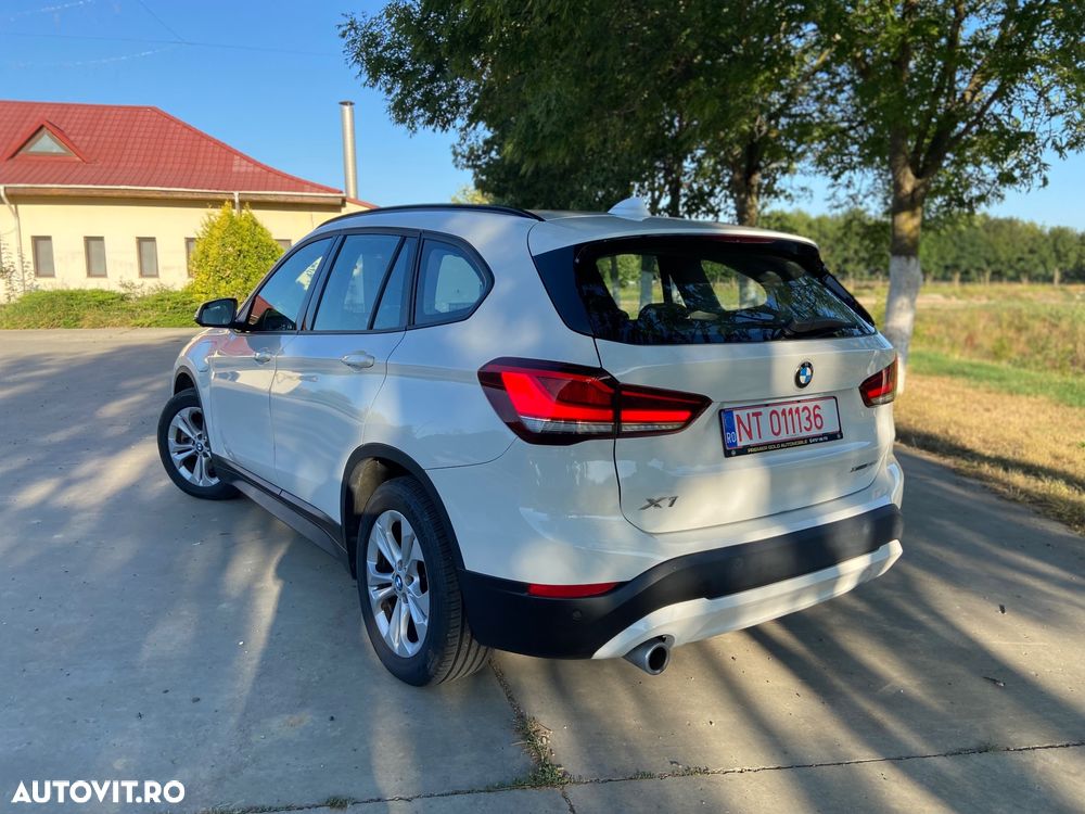 BMW X1 xDrive25e Sport Line - 3