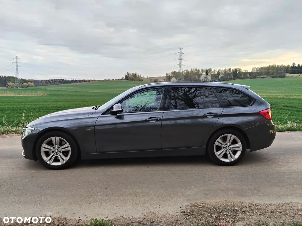 BMW Seria 3 330d Sport Line - 1