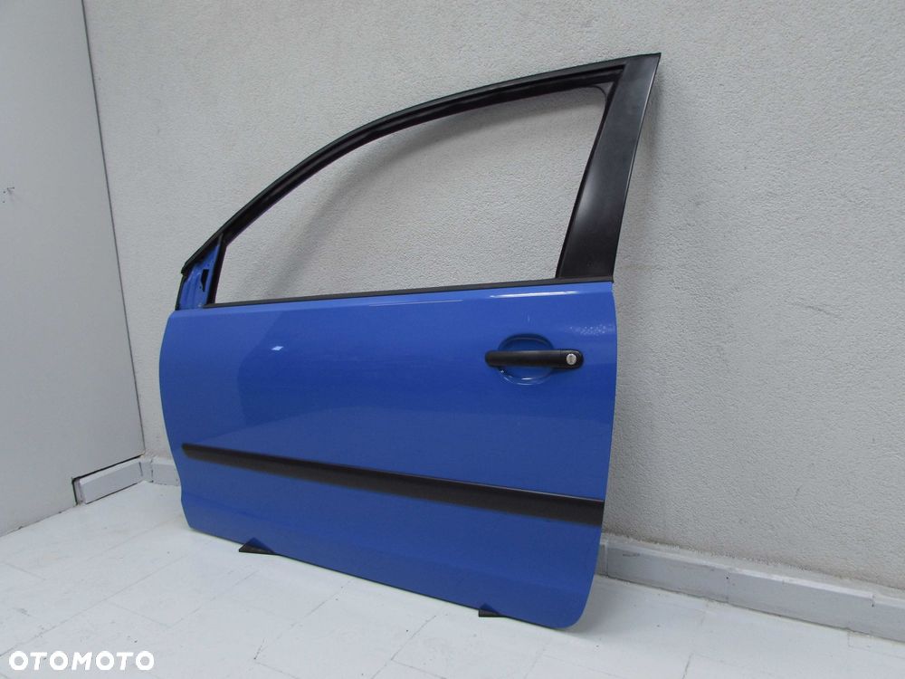 VW POLO IV 9N 3 DRZWI 01-05 DRZWI LEWE LA5F - 2