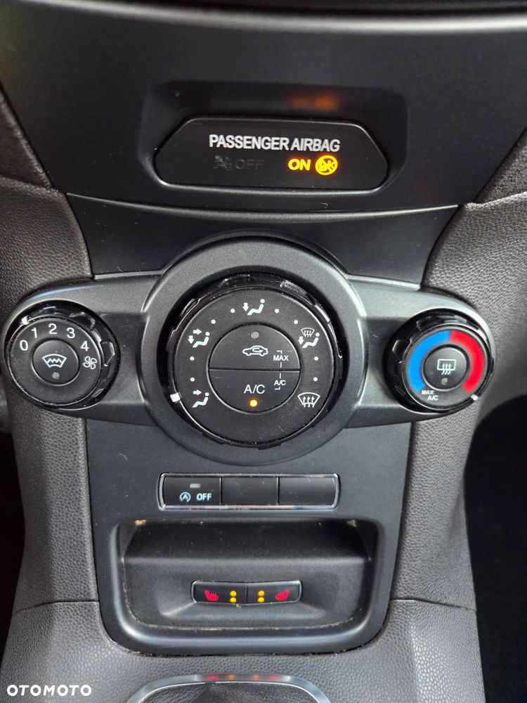 Ford Fiesta 1.0 Celebration - 17