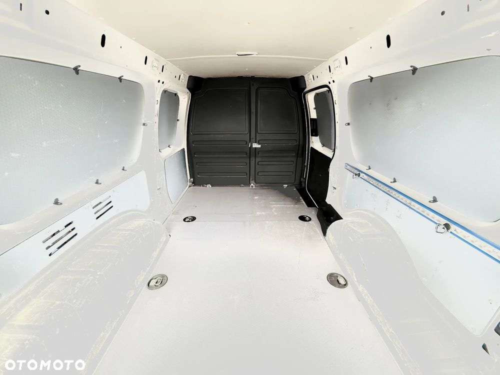 Volkswagen Caddy - 12