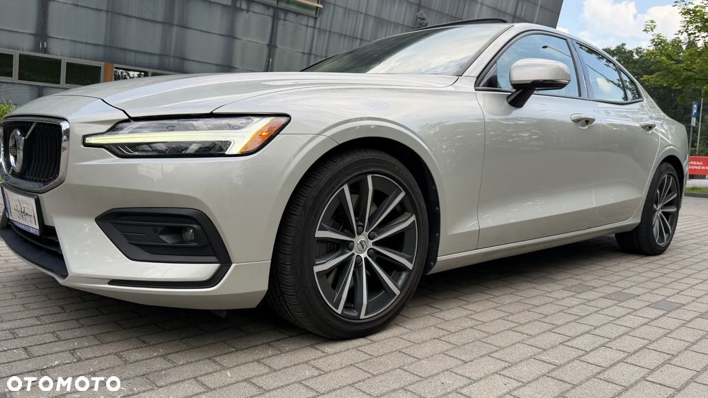 Volvo S60 T6 AWD Momentum Pro - 1