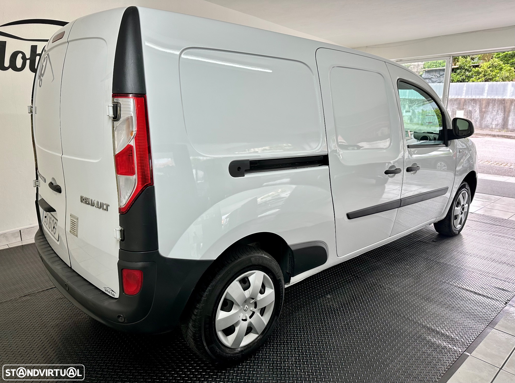 Renault Kangoo MAXI - 17