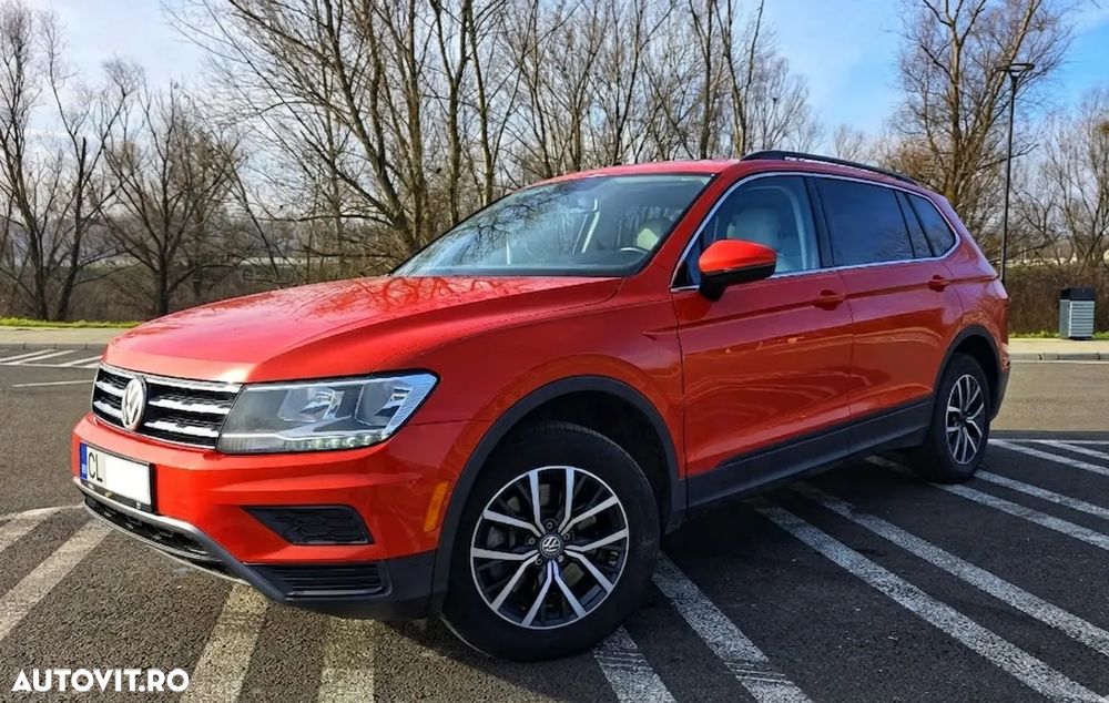 Volkswagen Tiguan - 1