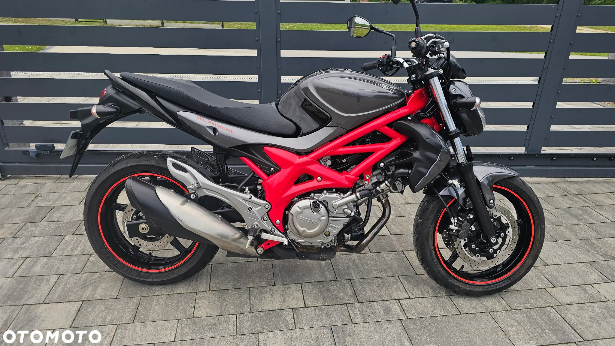 Suzuki Gladius - 5