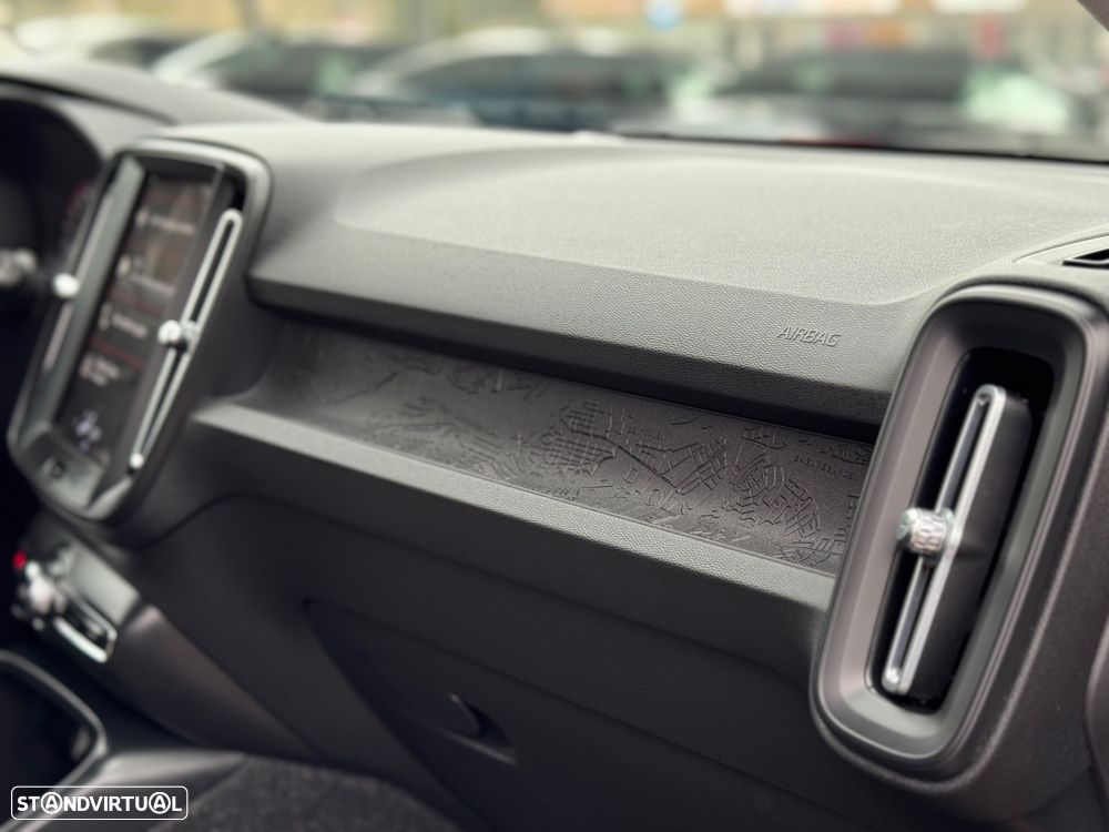 Volvo XC 40 1.5 T2 Momentum Core - 21