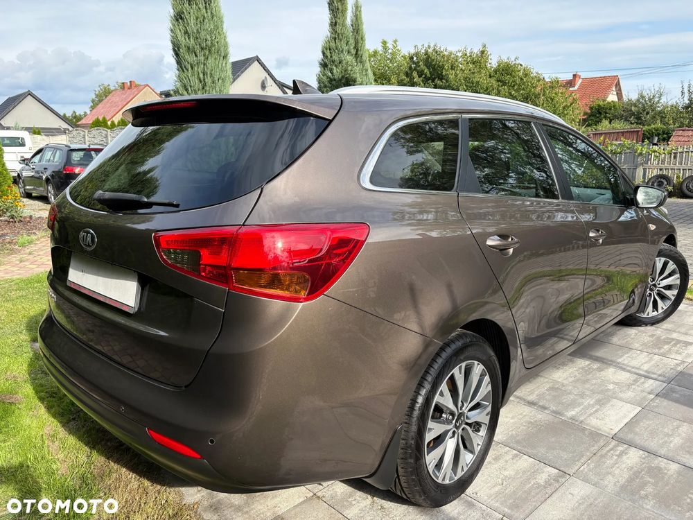 Kia Ceed - 30
