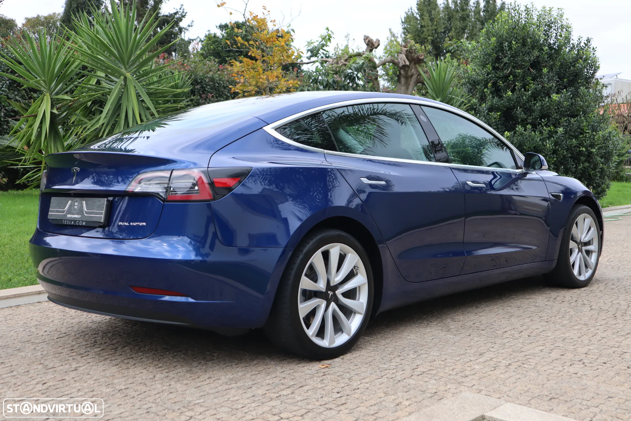 Tesla Model 3 Long-Range RWD - 3