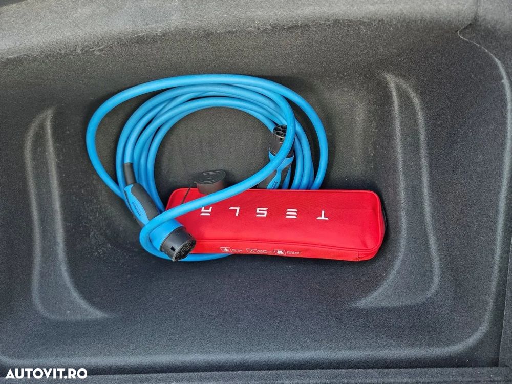 Tesla Model Y RWD - 37