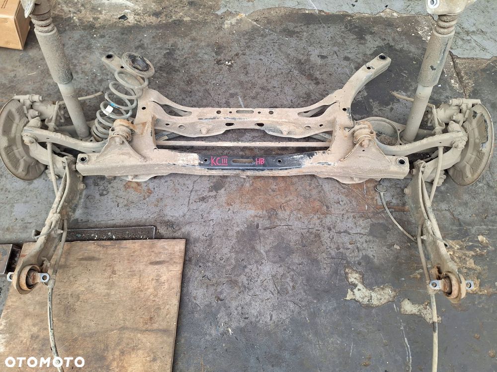 zawieszenie tyl tylne sanki wozek kia ceed iii hb oe 18- - 1