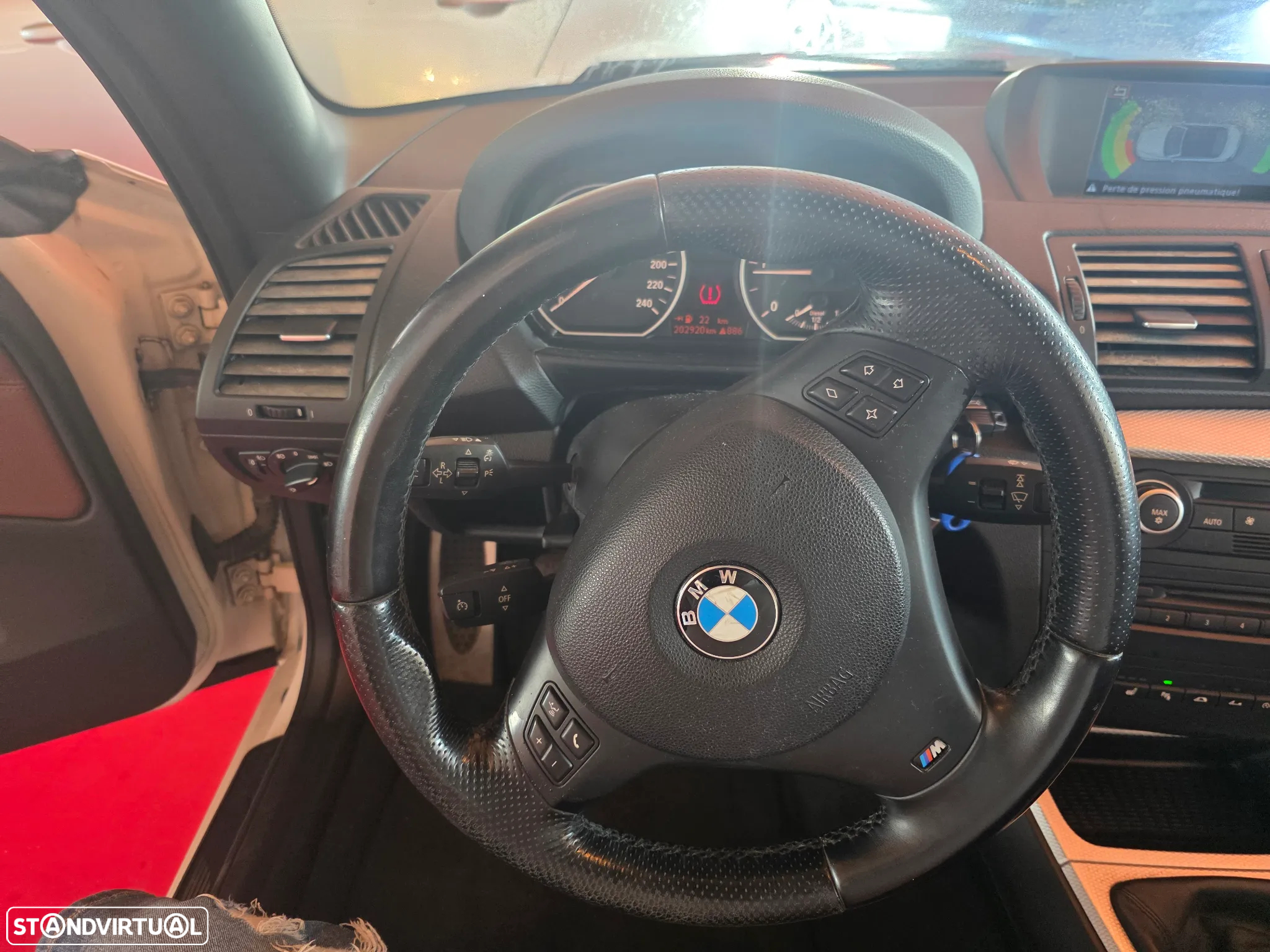 BMW 118 d Pack M - 12