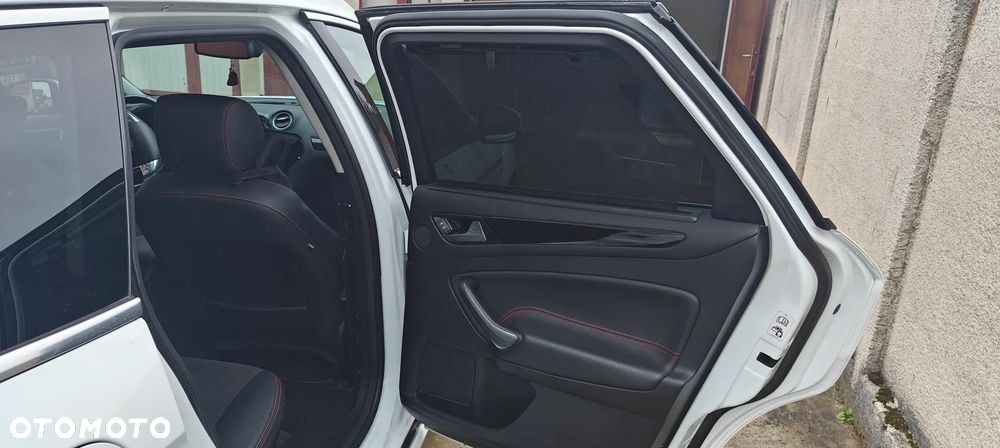 Ford Mondeo 2.0 EcoBoost ST-Line - 15