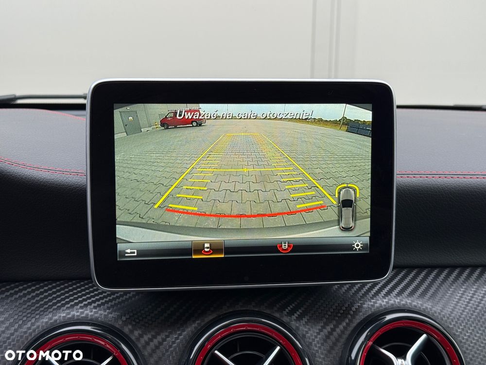 Mercedes-Benz Klasa A AMG 45 4Matic AMG Speedshift 7G-DCT - 21