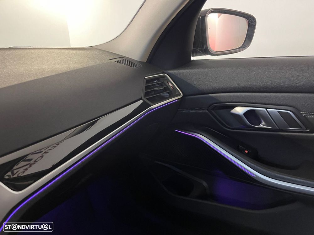 BMW 318 d Touring Pack M Auto - 31