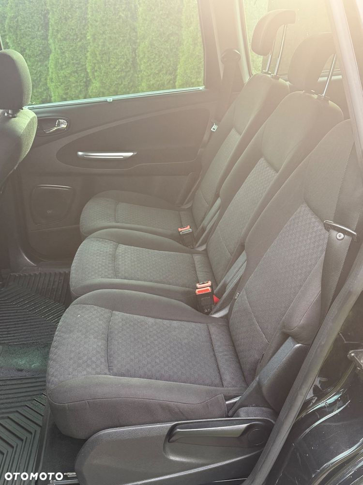 Ford Galaxy 2.0 FF Ghia - 6