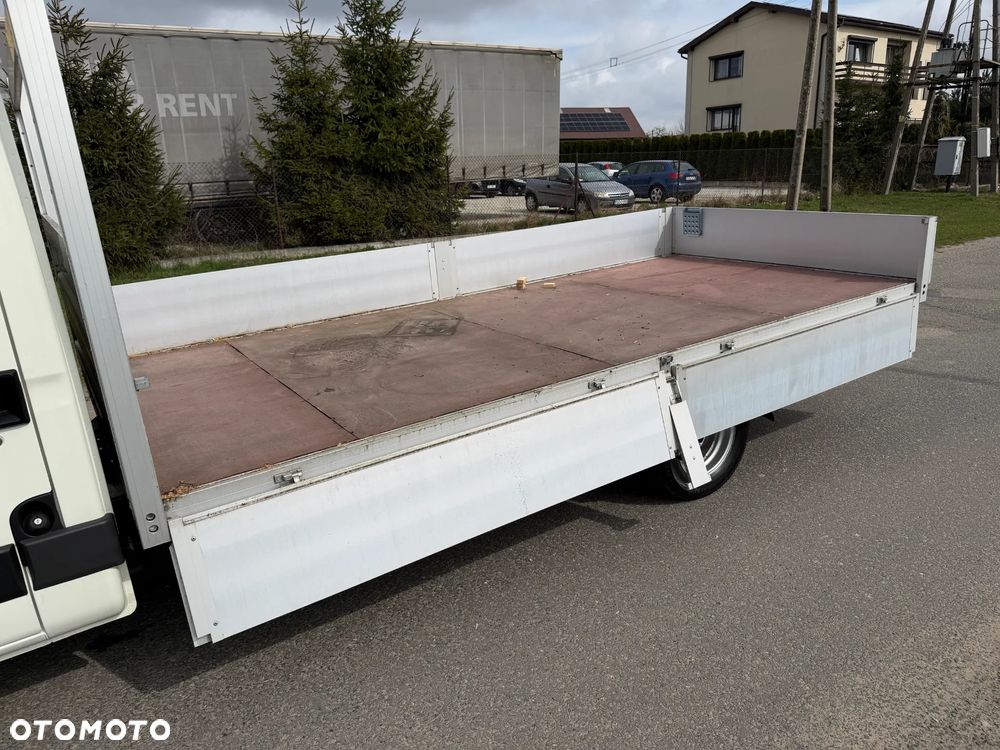 Iveco 35C15 * 3.0 / 150KM * Skrzyniowy * Rozstaw osi: 4.1m * Koła bliźniacze * Rama do zabudowy * - 17