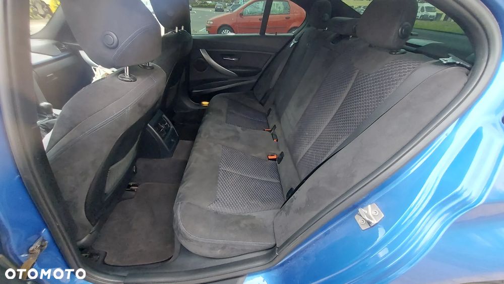 BMW Seria 3 318d M Sport EU6 - 11