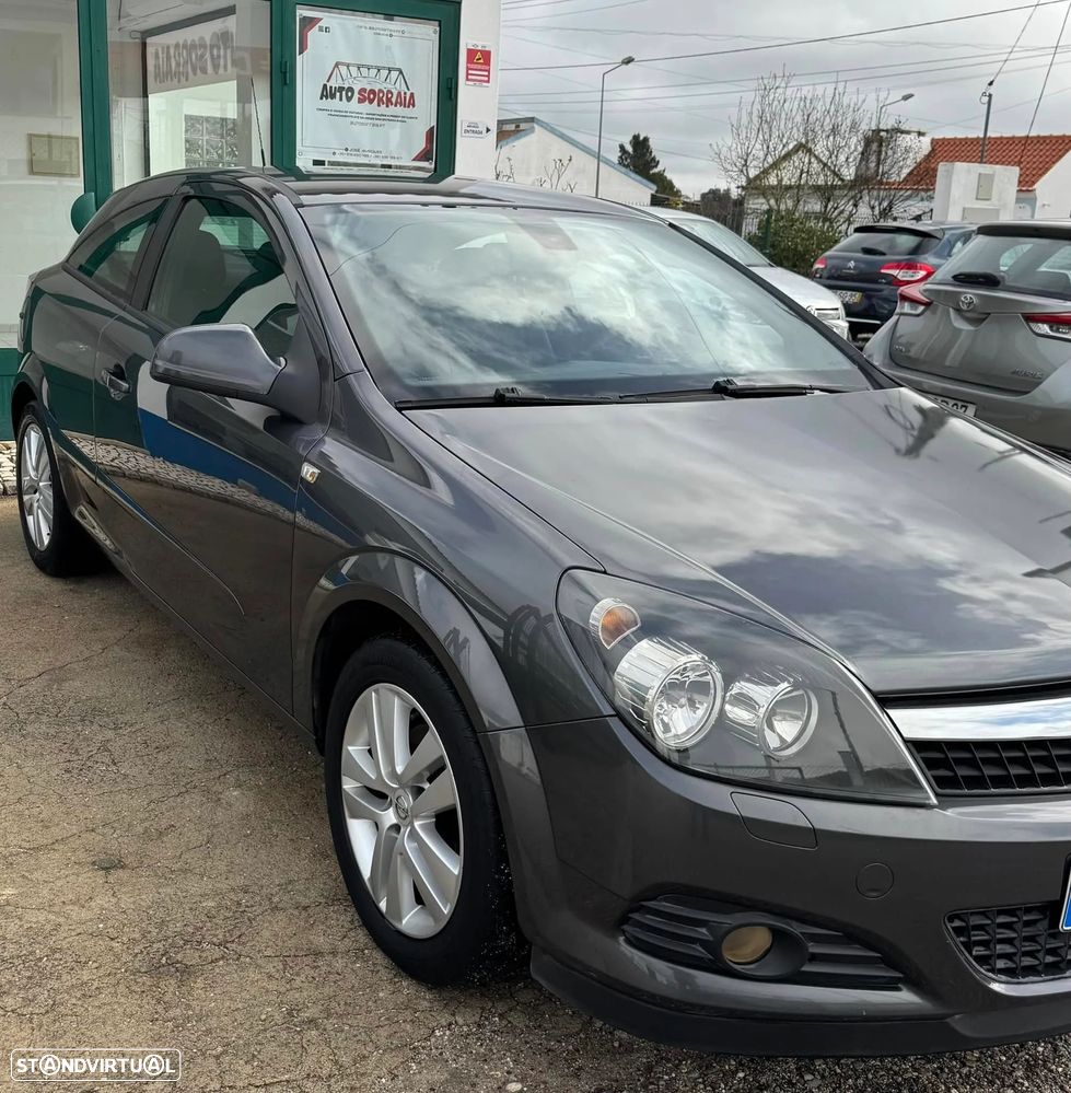 Opel Astra GTC 1.9 CDTi - 2