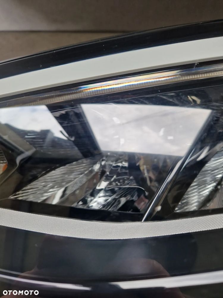 VW ID. 4 Lampa Lewa reflektor - 7