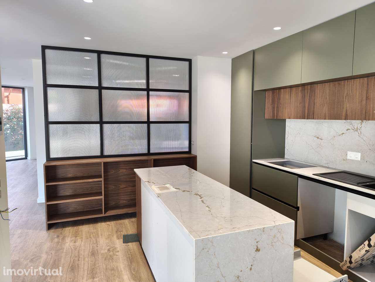 Moradia T4 com piscina, garagem e jardim em Canidelo - Grande imagem: 3/49