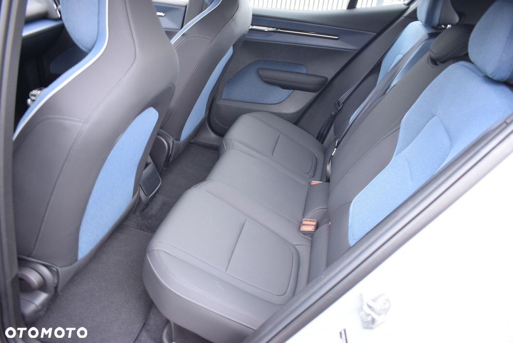 Volvo EX30 - 12
