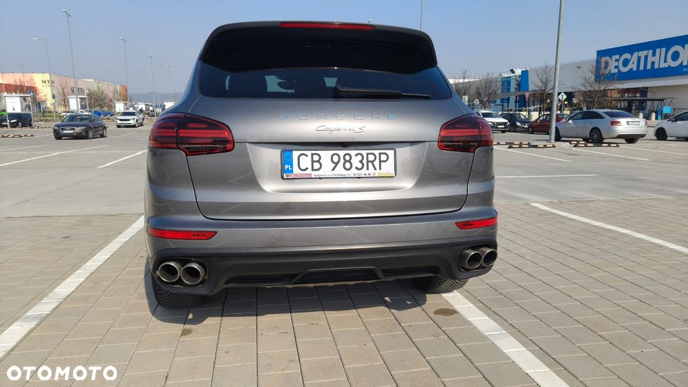 Porsche Cayenne S - 6