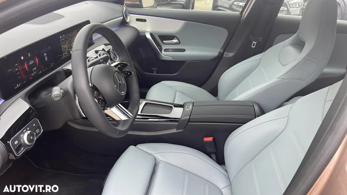 Mercedes-Benz A 220 4MATIC Aut. - 13