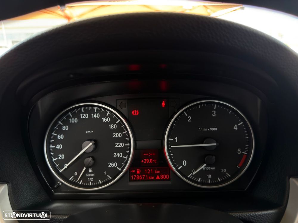 BMW 320 d Navigation - 9