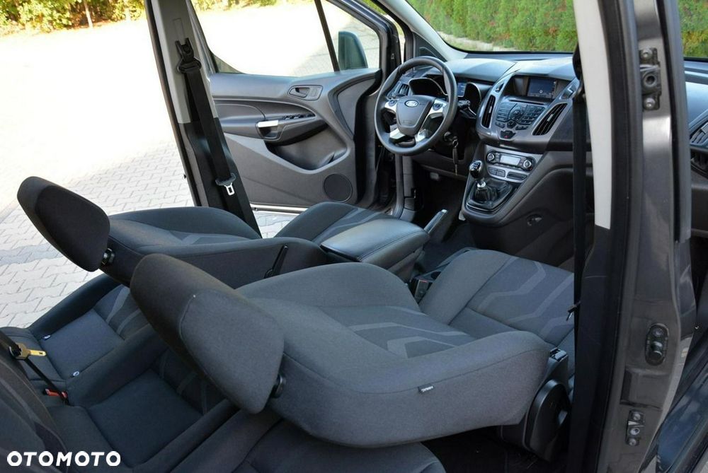 Ford Tourneo Connect Grand - 18