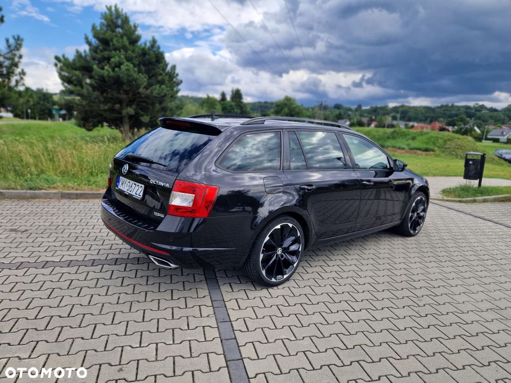 Skoda Octavia 2.0 TDI DSG RS - 14