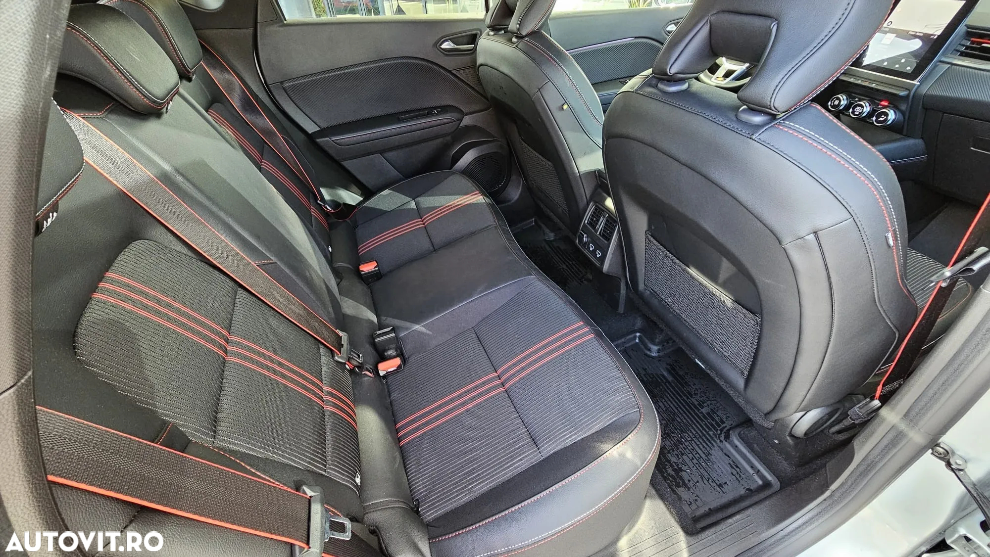 Renault Captur MHEV 160 EDC RS Line - 17