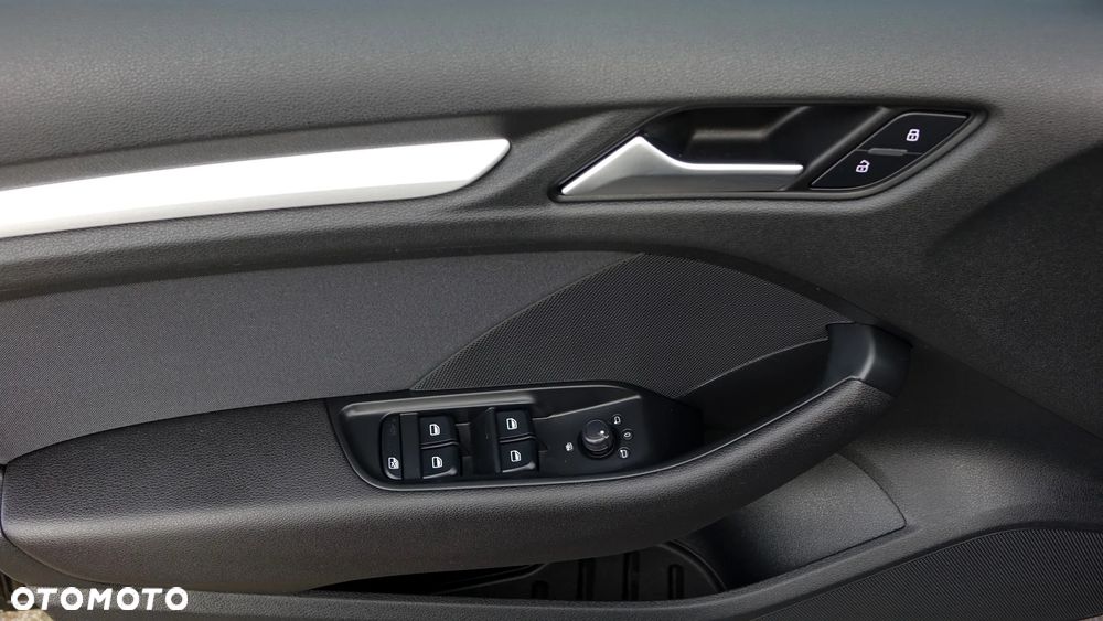 Audi A3 Sportback - 3