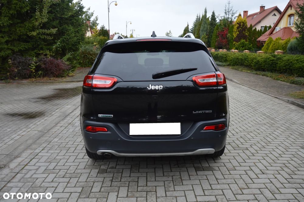 Jeep Cherokee 2.0 MJD 4x2 Longitude - 12