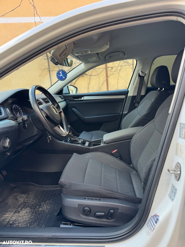 Skoda Superb 2.0 TDI DSG Active - 15