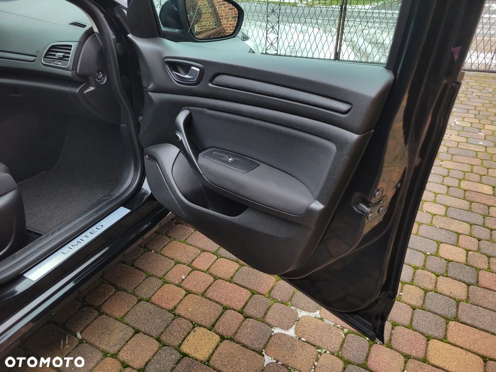 Renault Megane ENERGY TCe 140 EDC LIMITED - 22