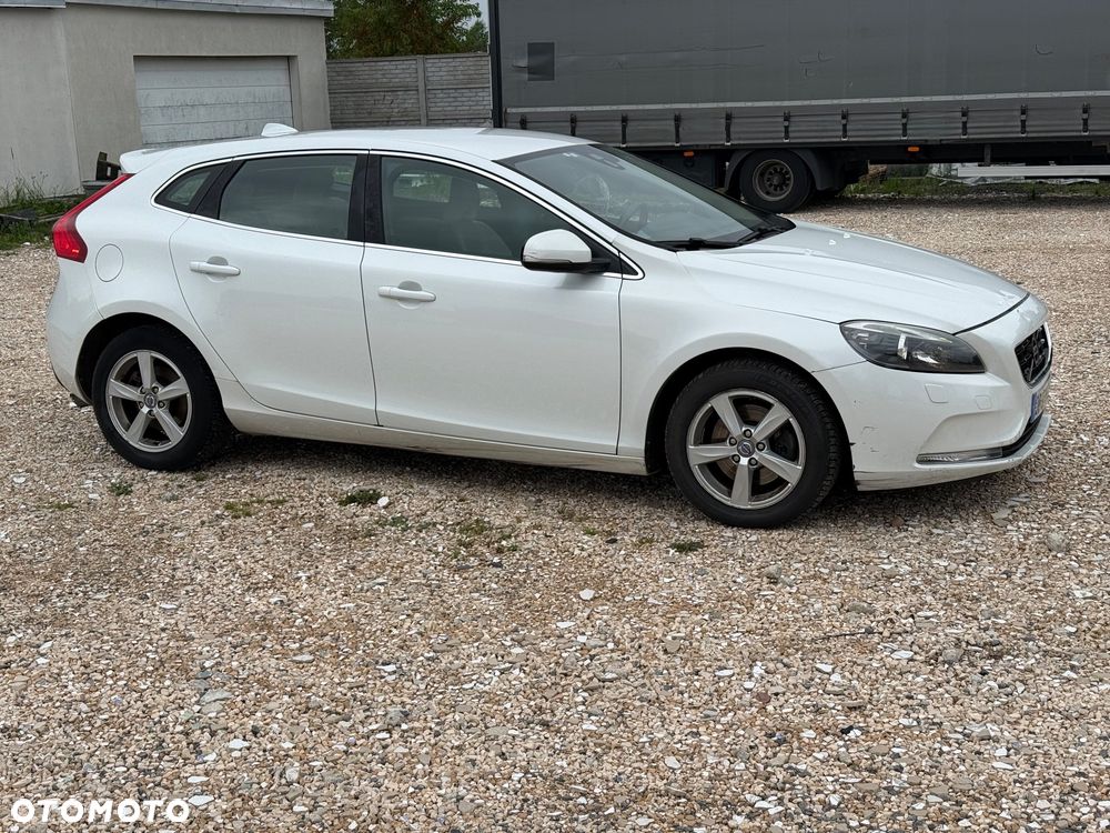 Volvo V40 T4 R-Design Summum - 4