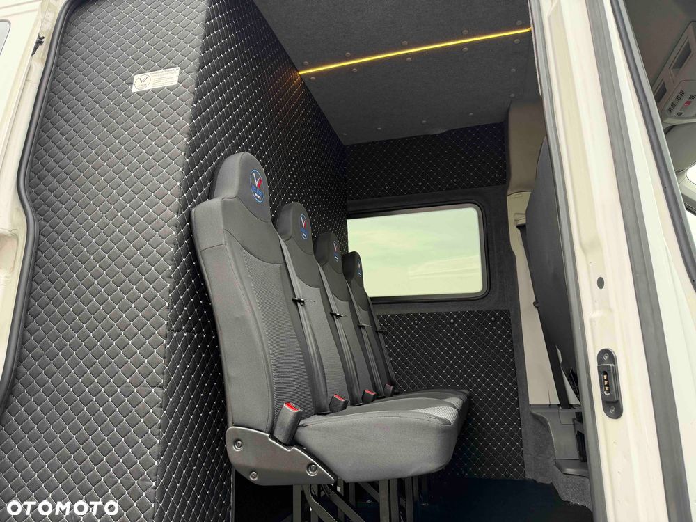Volkswagen Crafter 7 Osobowy - 6