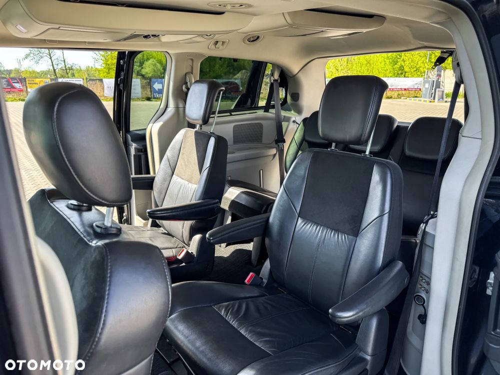 Chrysler Grand Voyager - 20