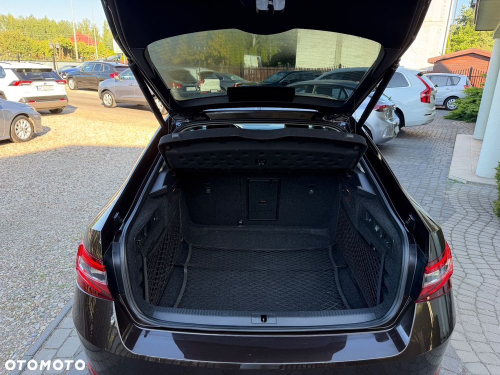 Skoda Superb 2.0 TDI Style - 21