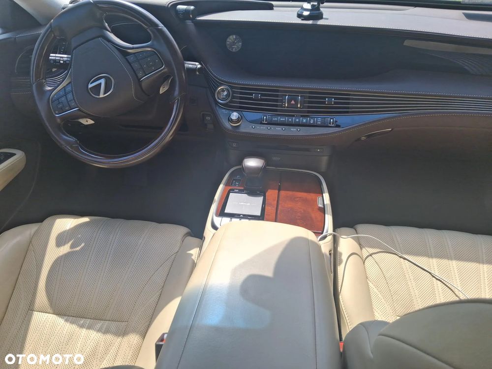 Lexus LS 500 Prestige AWD - 11