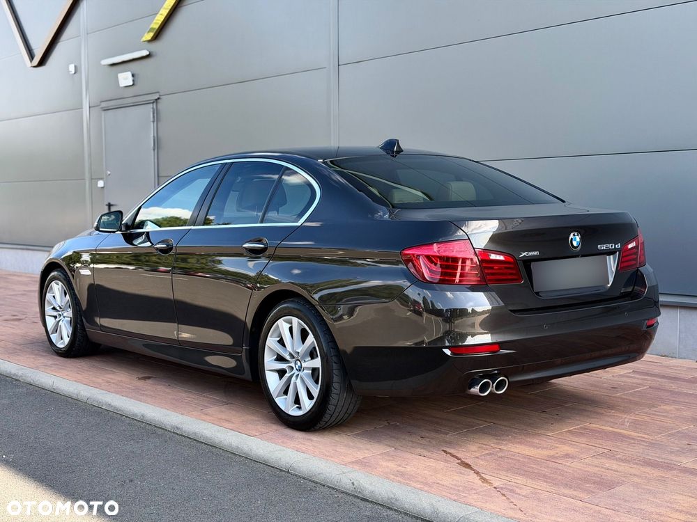 BMW Seria 5 520d xDrive Sport - 8