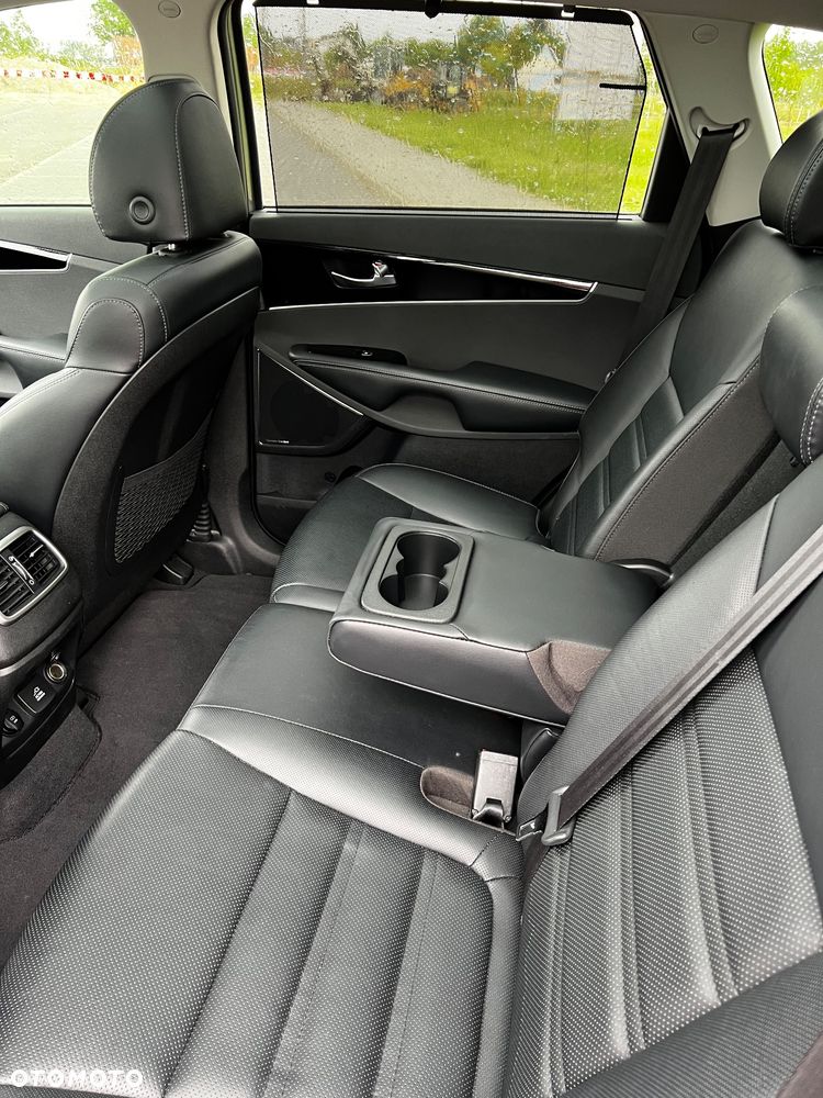 Kia Sorento - 9