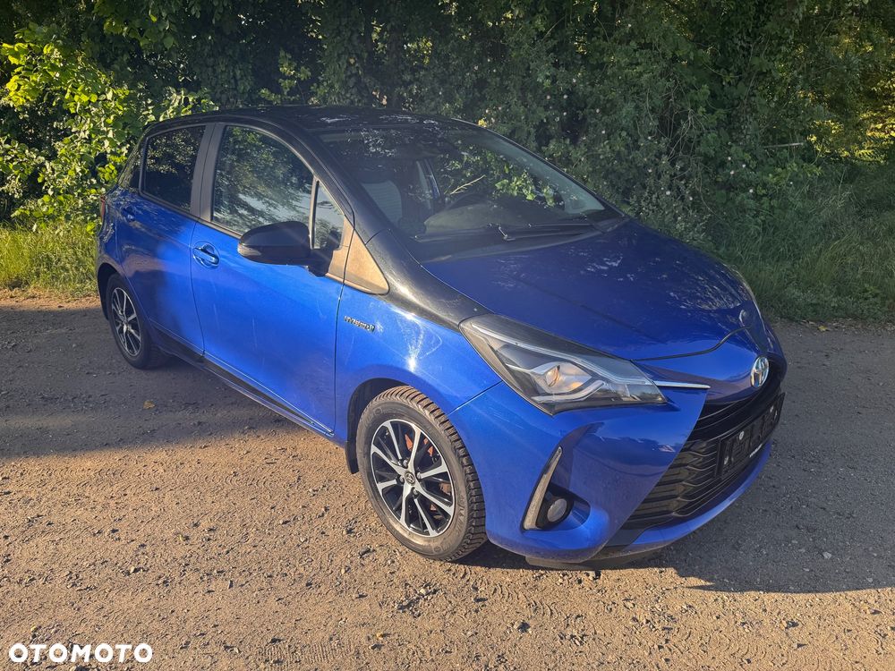 Toyota Yaris Hybrid 100 Selection Platinum - 34