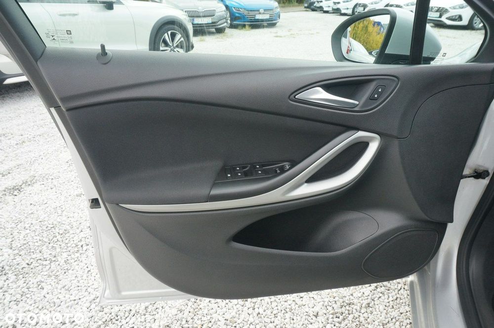 Opel Astra - 18