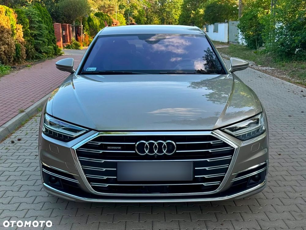Audi A8 - 1