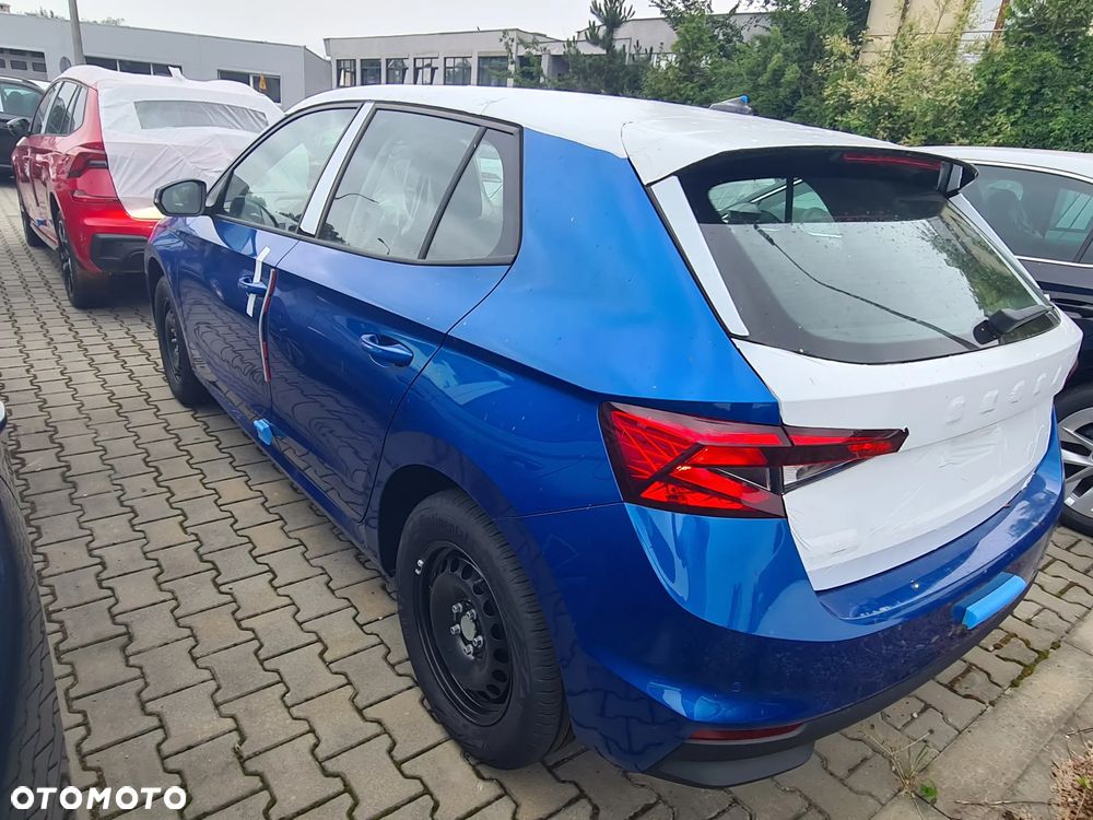 Skoda Fabia 1.0 Essence - 6