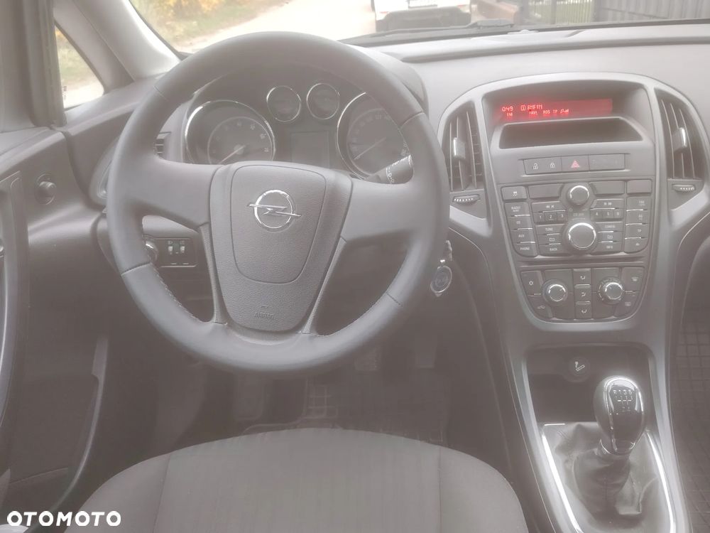 Opel Astra 1.4 Essentia - 9