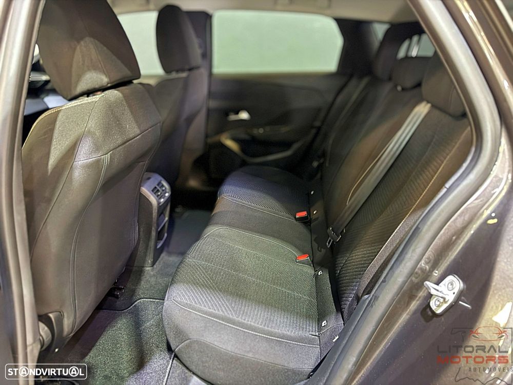 Peugeot 308 SW 1.6 Hybrid Allure e-EAT8 - 17