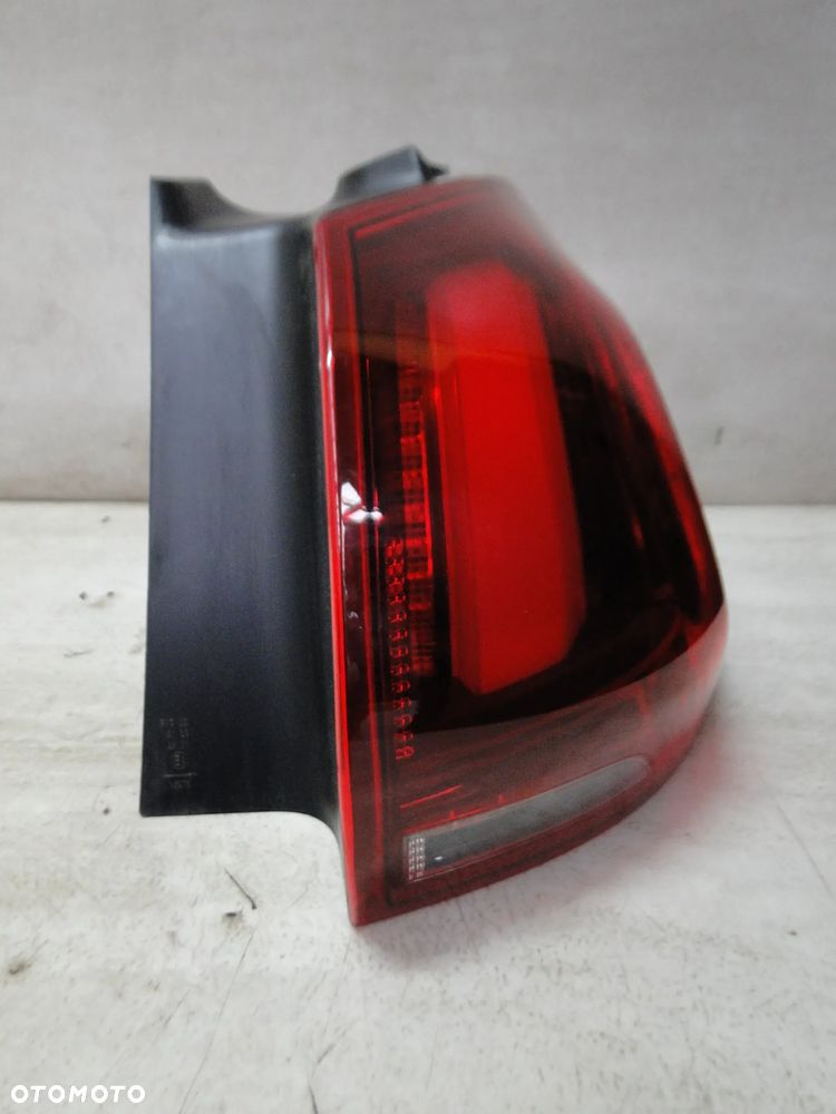 PEUGEOT 2008 I LIFT LAMPA PRAWA TYŁ TYLNA EUROPA - 2